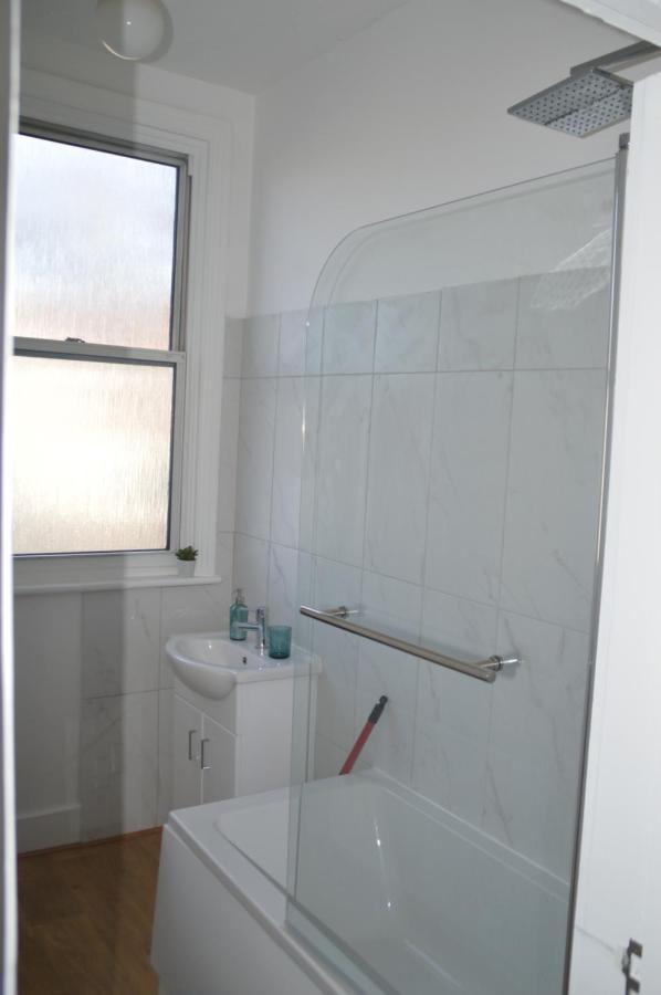 Two Bedroom Apartment In London Exteriör bild