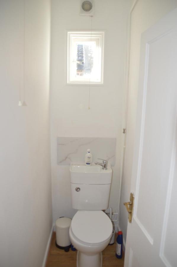 Two Bedroom Apartment In London Exteriör bild