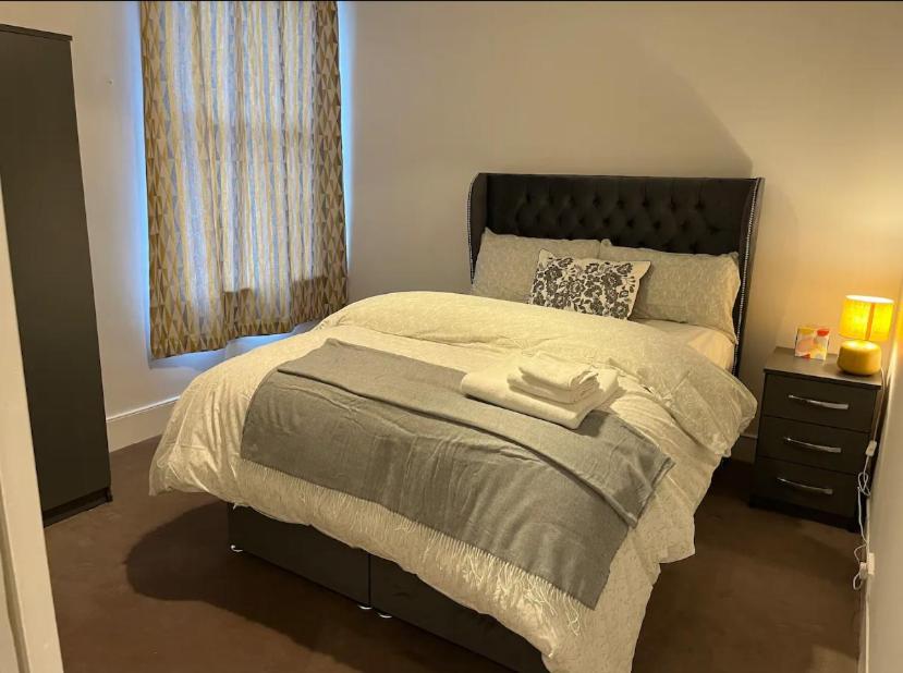 Two Bedroom Apartment In London Exteriör bild