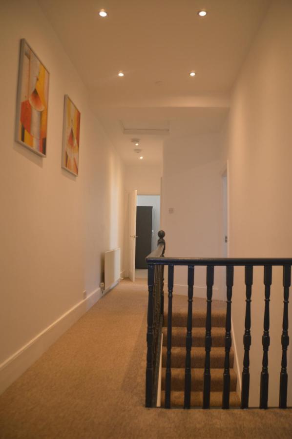 Two Bedroom Apartment In London Exteriör bild