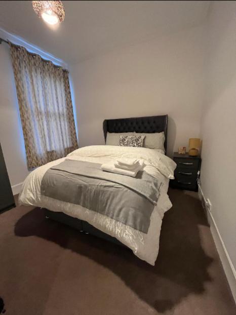 Two Bedroom Apartment In London Exteriör bild