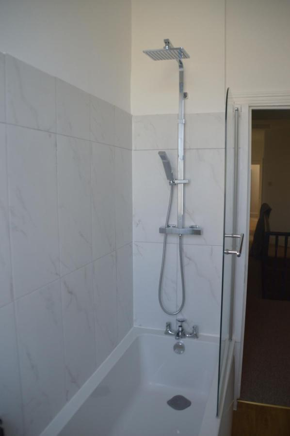 Two Bedroom Apartment In London Exteriör bild